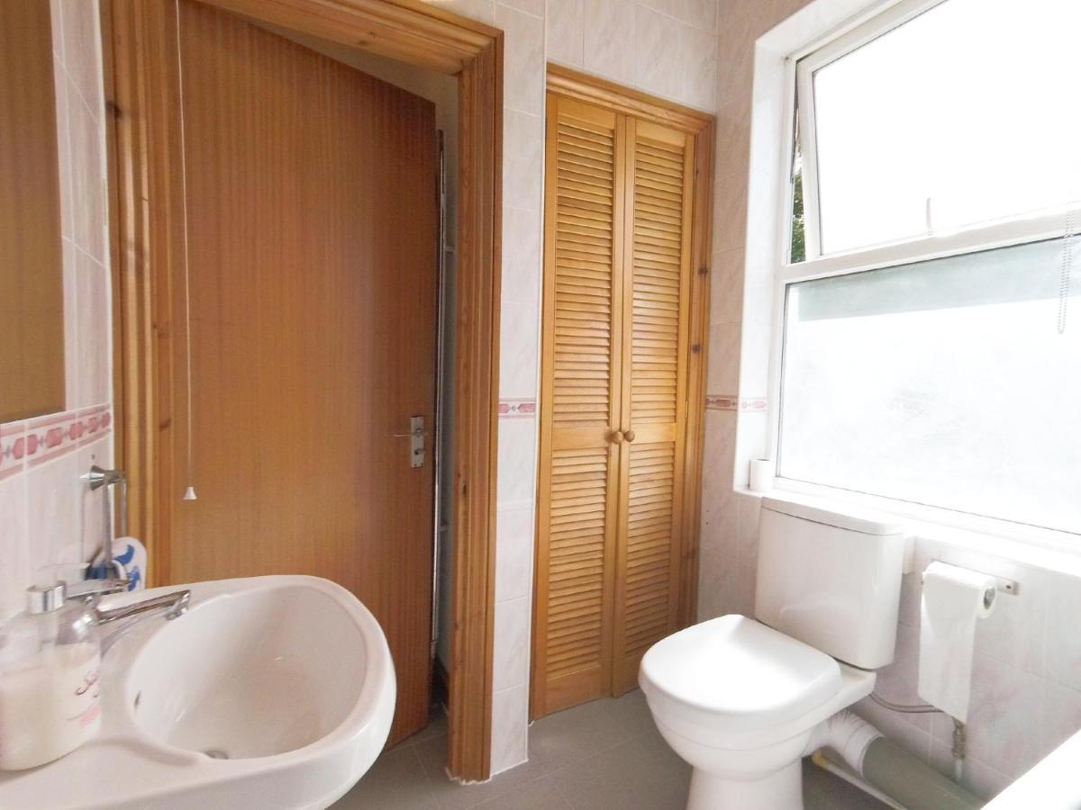 Carnation Flat A In Wembley Apartment London Exterior photo