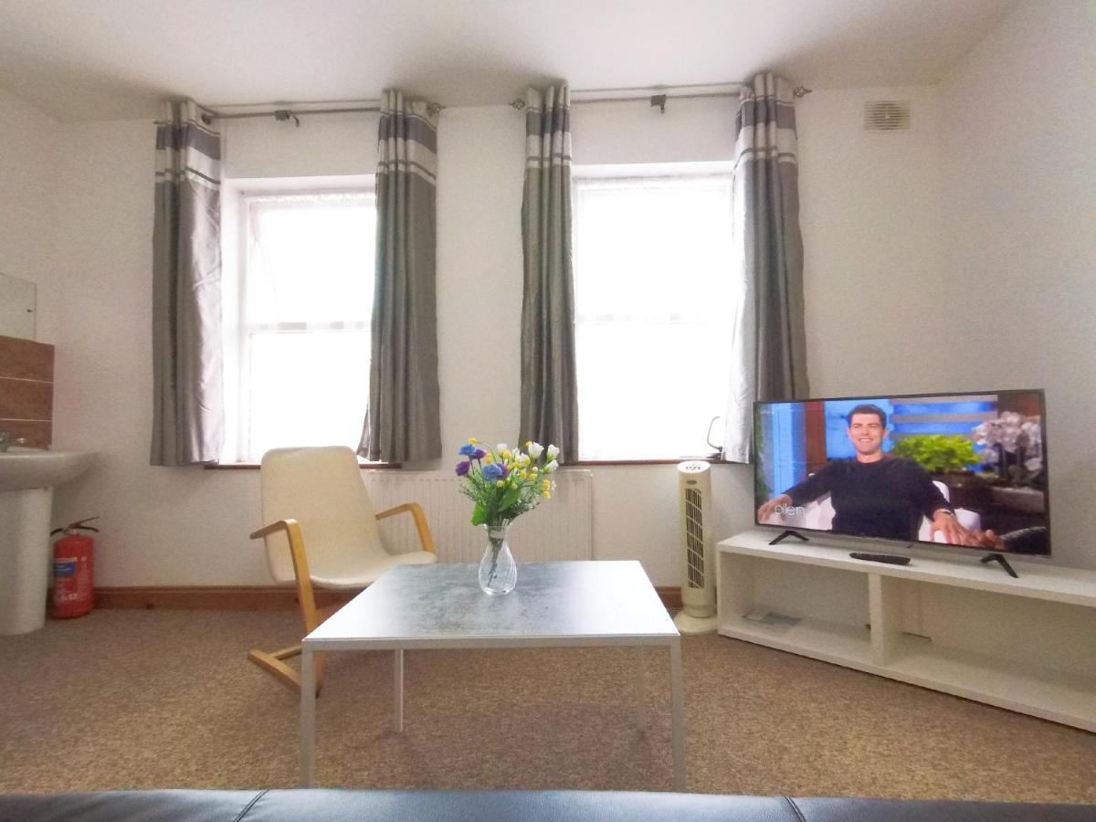Carnation Flat A In Wembley Apartment London Exterior photo